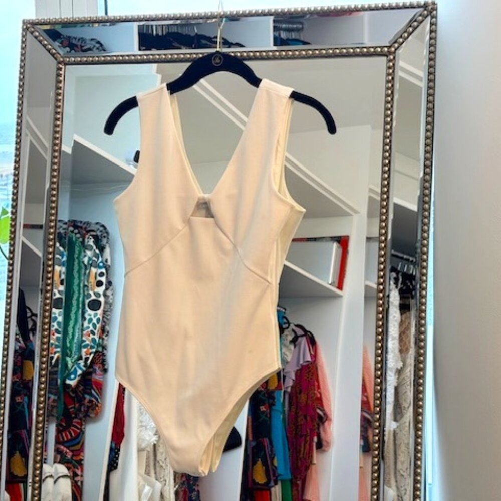 Womens Express Bodysuit in Cream, Size Small